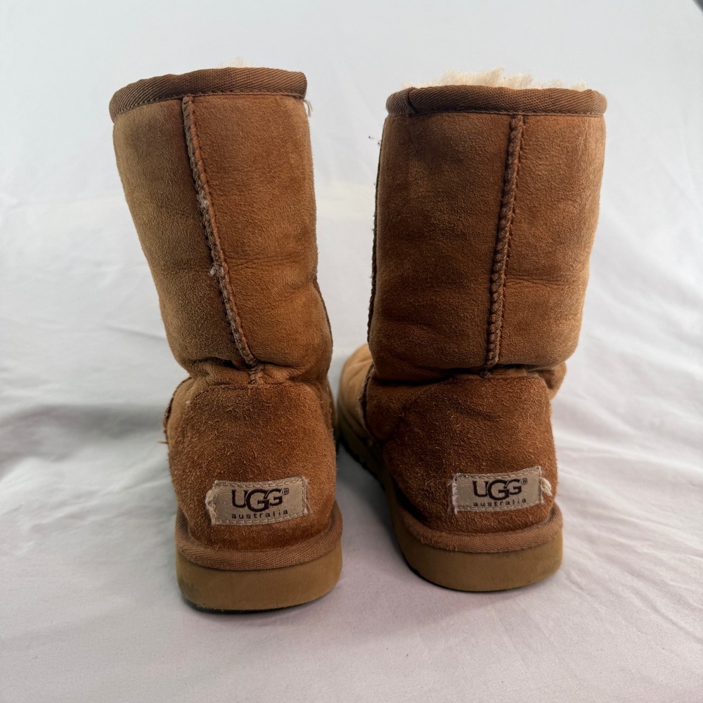 UGG Australia Classic Short 5825 Chestnut Suede Shearling Boots Womens 7 EU 38 - Picture 5 of 9